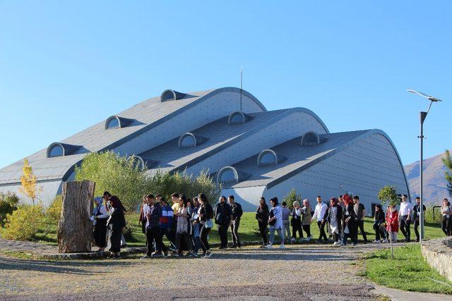 Avrasya Üniversitesi Mimarlık Bölümü öğrencilerinden Gümüşhane ve Bayburt’a teknik gezi