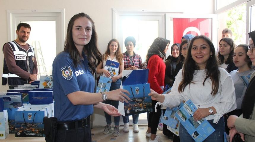 T&uuml;rkeli&rsquo;de MYO &ouml;ğrencilerine ter&ouml;r bilgilendirmesi