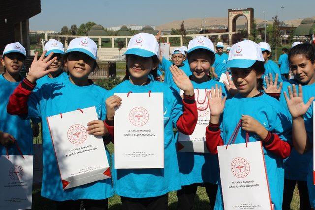 Elazığ’da sağlık için yürüyüş etkinliği