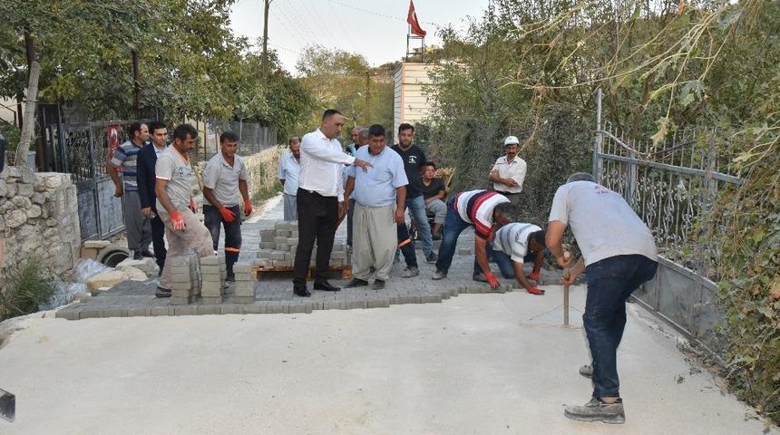 Toroslar&rsquo;da yol yapım &ccedil;alışmaları hız kazandı