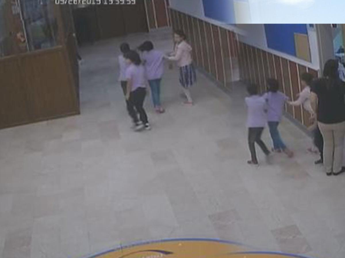 Depremde arkadaşlarına yardımcı olan minikler Emniyet M&uuml;d&uuml;r&uuml; tarafından ma&ccedil;a davet edildi