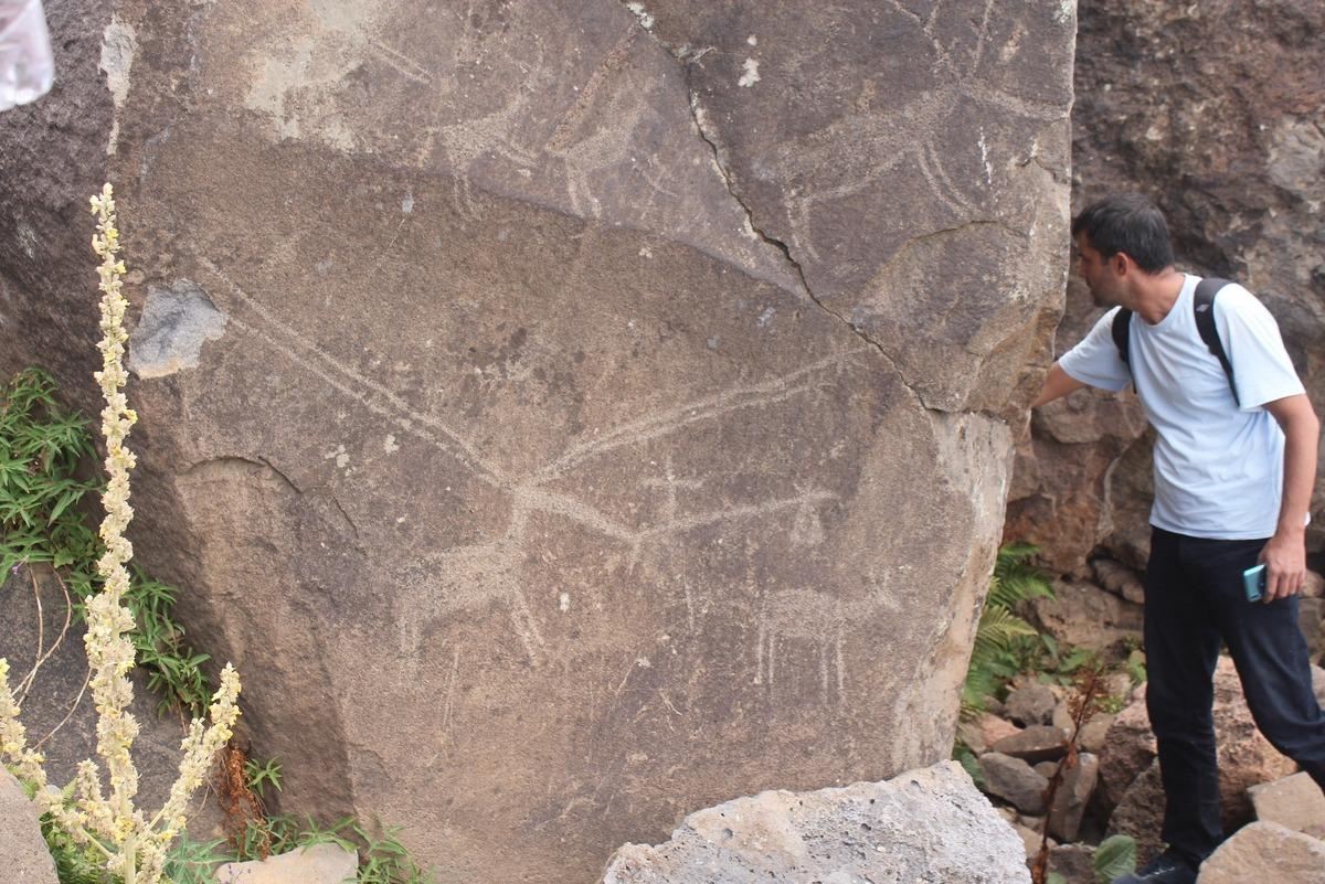 Bing&ouml;l'de Taş Devri'ne ait en az 12 bin yıllık kaya resimleri bulundu