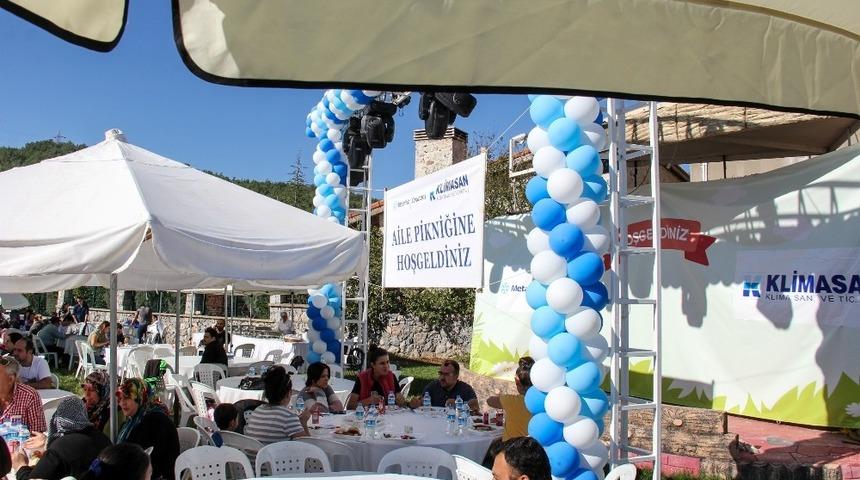 Fabrika &ccedil;alışanları aile pikniğiyle yaza veda etti