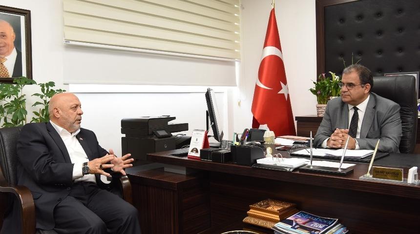HAK-İŞ Genel Başkanı Arslan Kıbrıs&rsquo;ta temaslarda bulundu