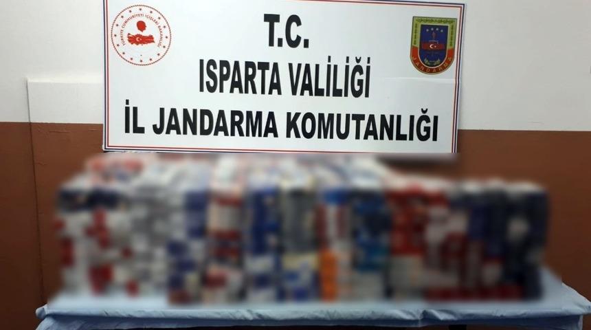 Jandarma hırsızı yakaladı, bin 658 paket sigara ele ge&ccedil;irdi