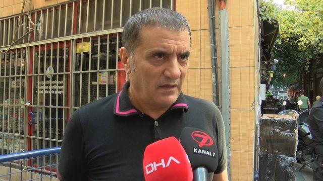 Beyoğlu'nda çökme riski olan binadaki esnaf: Yeni olan depremler binayı bu hale getirdi