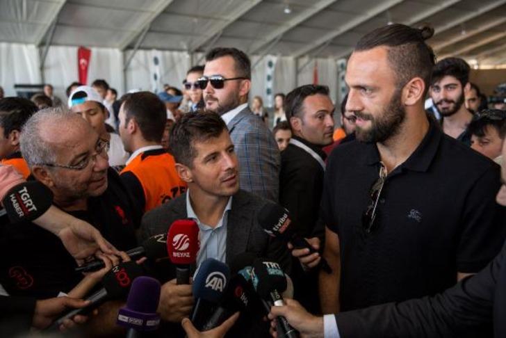 Galatasaraylı Falcao ve Fenerbahçeli Vedat Muriç ok attı G1