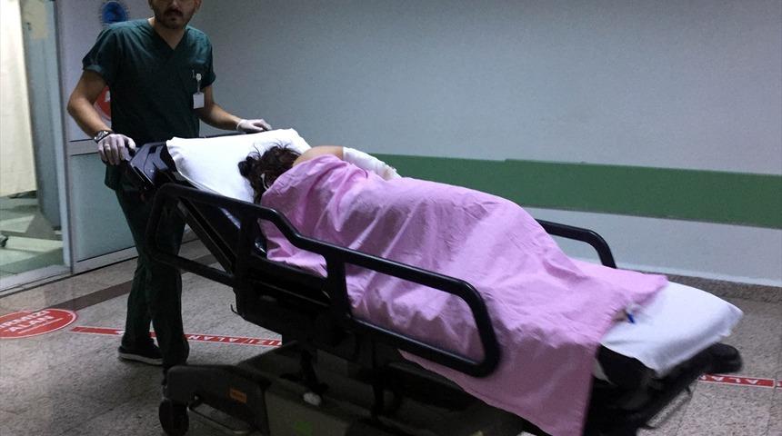 Ayrılmak isteyen kız arkadaşını bıçakladı