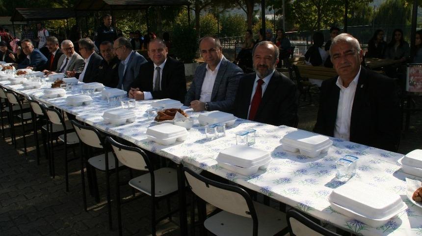 BE&Uuml;&rsquo;den geleneksel kaynaşma ver tanışma kahvaltısı