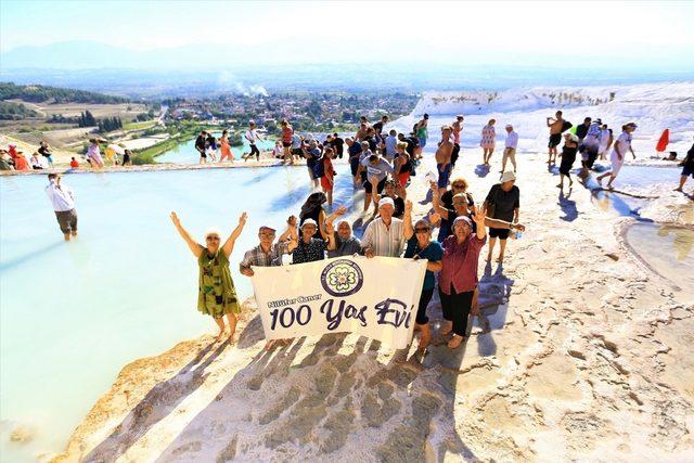 100 Yaş Evi sakinlerine kültür turu