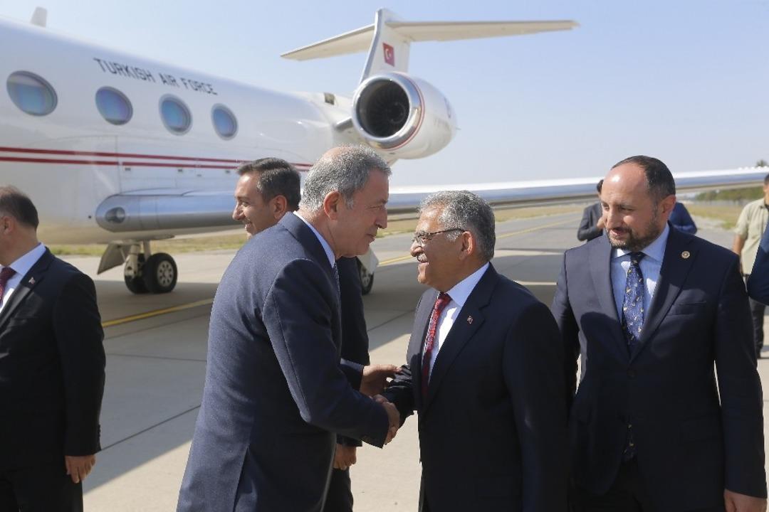 Bakan Turhan:&rdquo;Kayseri&rsquo;ye hak ettiği projeleri tahsis edeceğiz&rdquo;