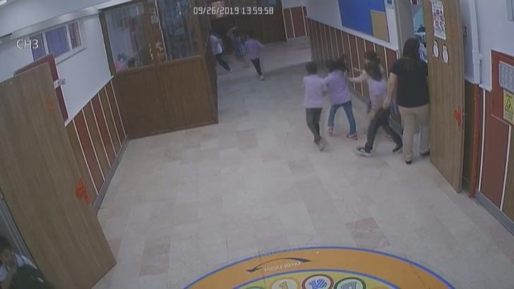 Depremde arkadaşlarına yardımcı olan minikler Emniyet Müdürü tarafından maça davet edildi G1