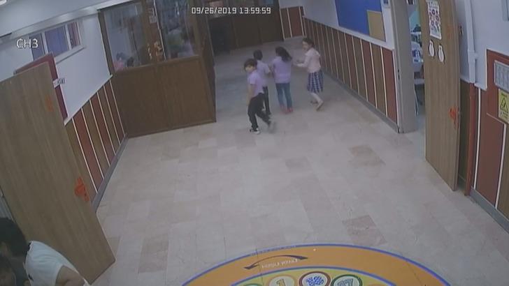 Depremde arkadaşlarına yardımcı olan minikler Emniyet Müdürü tarafından maça davet edildi G3