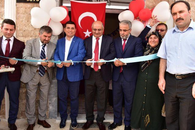 Mehmet Akif Yeni Camii törenle açıldı