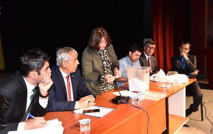 Ahlat’taki okullarda çalışacak 55 kişi kurayla belirlendi G3