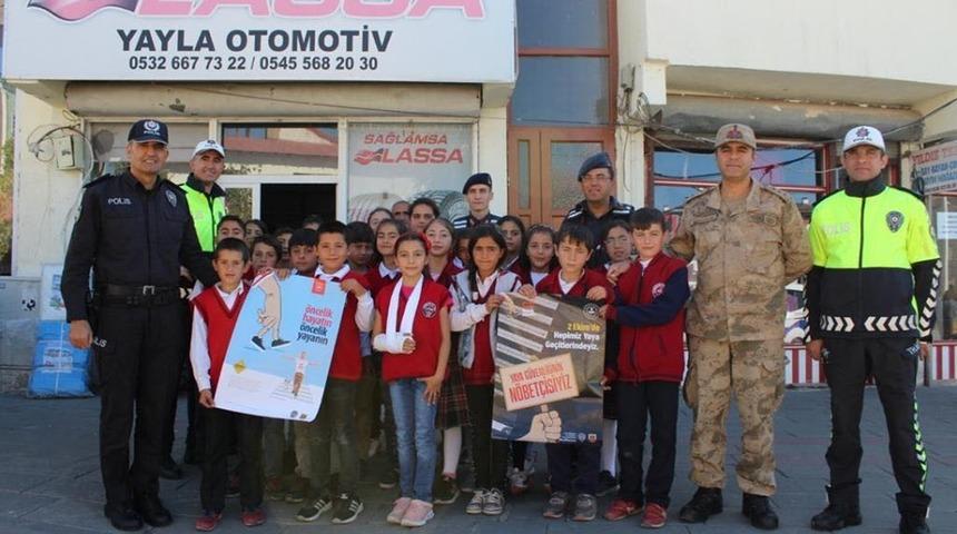 Çat’ta “Yaya Güvenliği Nöbeti” etkinliği düzenlendi