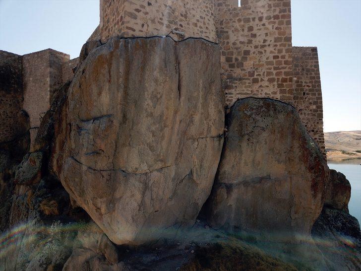 Pertek Kalesi birçok medeniyete ev  sahipliği yapıyor G1