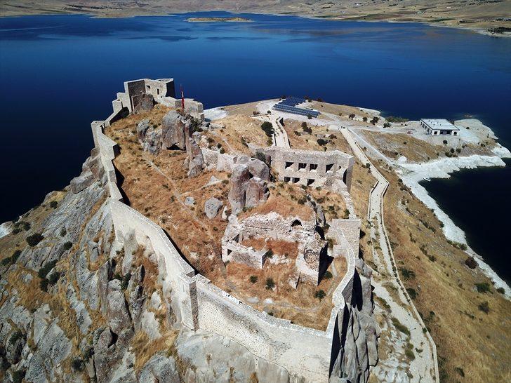 Pertek Kalesi birçok medeniyete ev  sahipliği yapıyor G4