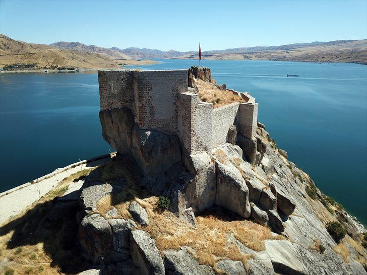 Pertek Kalesi birçok medeniyete ev  sahipliği yapıyor G5