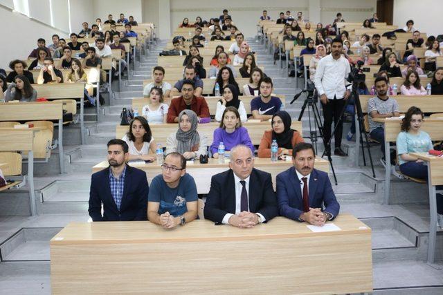 KTO Karatay’da hukuk öğrencilerine ilk ders Başkan Kılca’dan