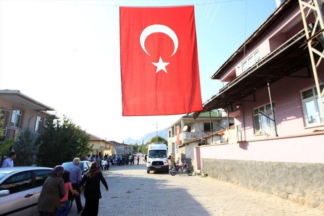 Hatay'da zırhlı aracın devrilmesi