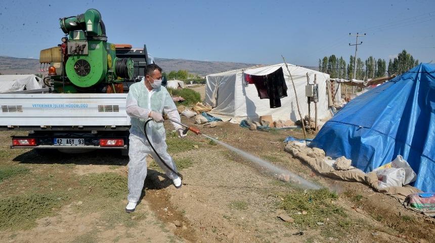 Tarım iş&ccedil;ilerinin &ccedil;adırları ila&ccedil;lanıyor