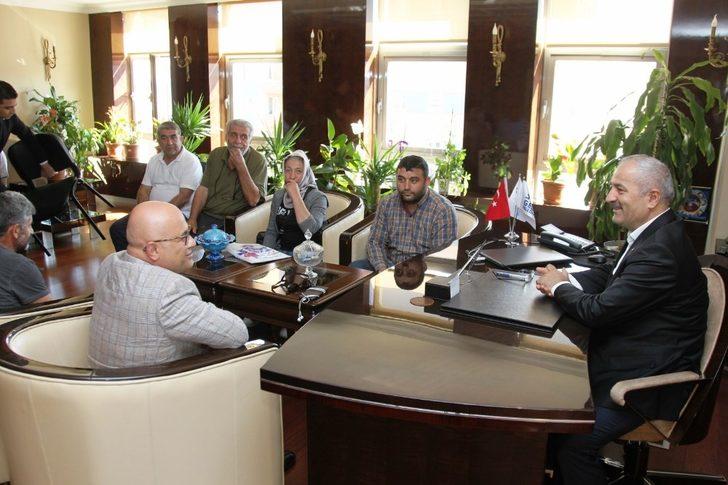 Pelitli mahalle sakinleri tapularına kavuştu G1