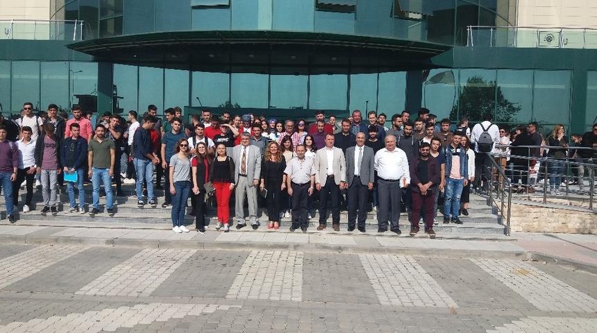 Biga MYO&rsquo;da akademik yılı a&ccedil;ılış t&ouml;reni ve oryantasyon sunumu yapıldı