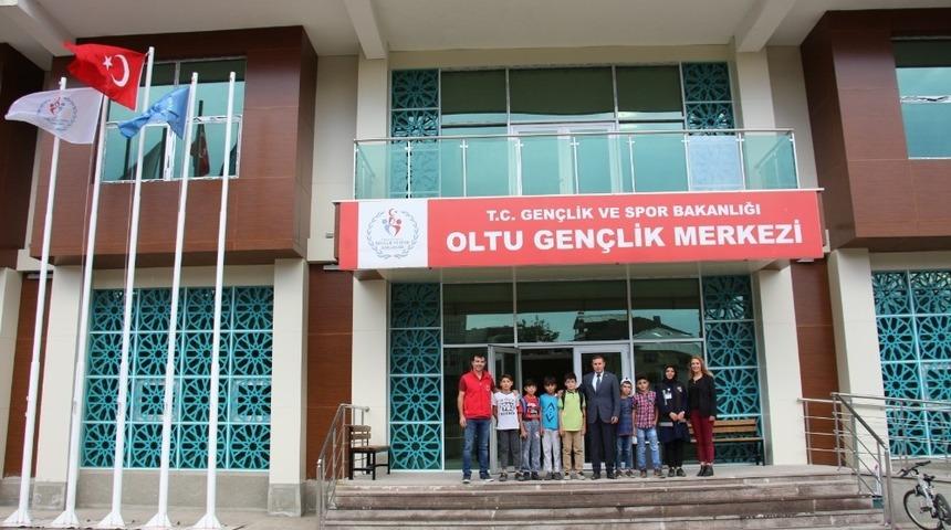 Oltu Gençlik Merkezi hizmete başladı