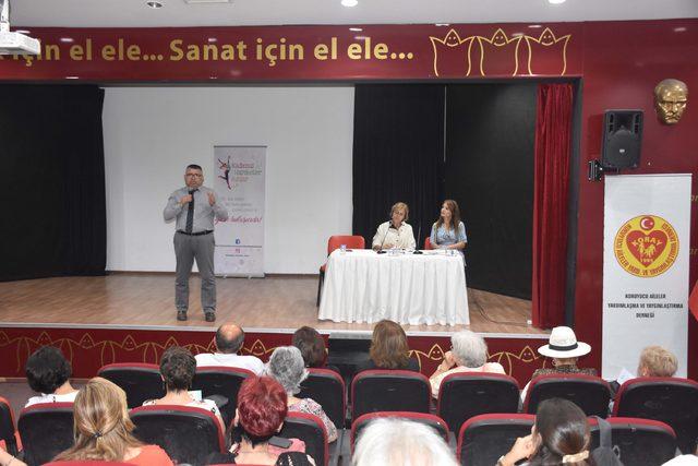 İzmir'de 410 çocuk koruyucu ailenin yanında
