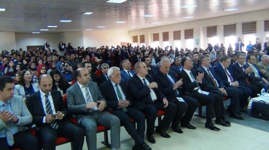 Anadolu Mektebi, Necip Fazıl’ı Erciş’te yad etti