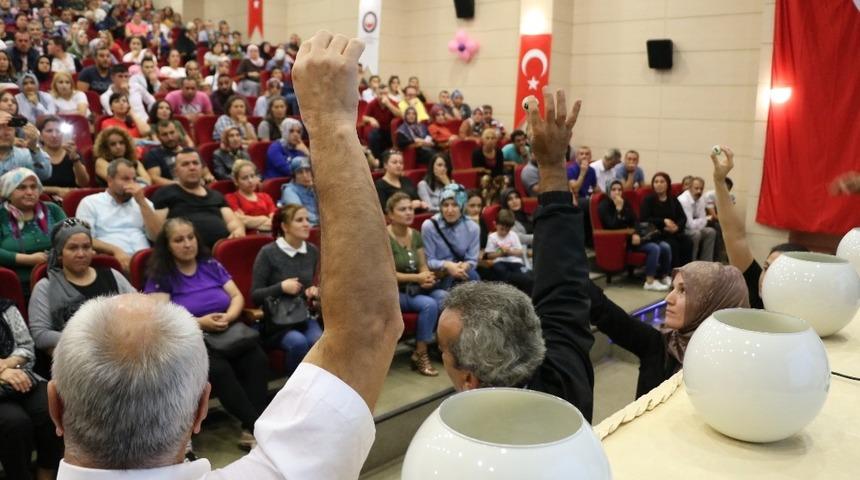 Şansı elleriyle geldi