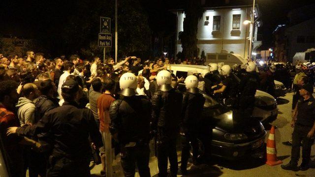 16 yaşındaki çocuğun cinsel istismarına halk tepkisi: 11 tutuklama (2)