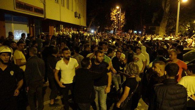 16 yaşındaki çocuğun cinsel istismarına halk tepkisi: 11 tutuklama (2)