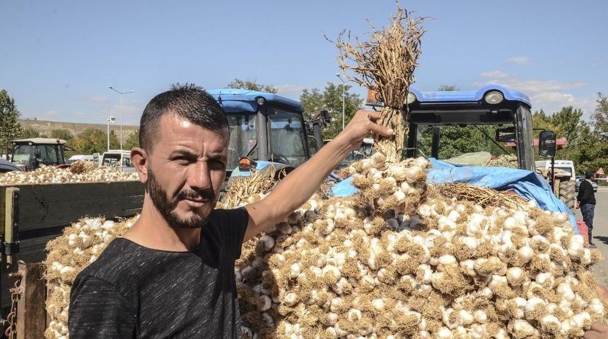 Erzincan, Erzurum ve Bayburt&rsquo;ta sarımsak zam şampiyonu