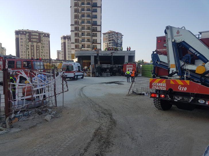 Bağcılar'da vinç devrildi! Bir işçi altında kaldı G3