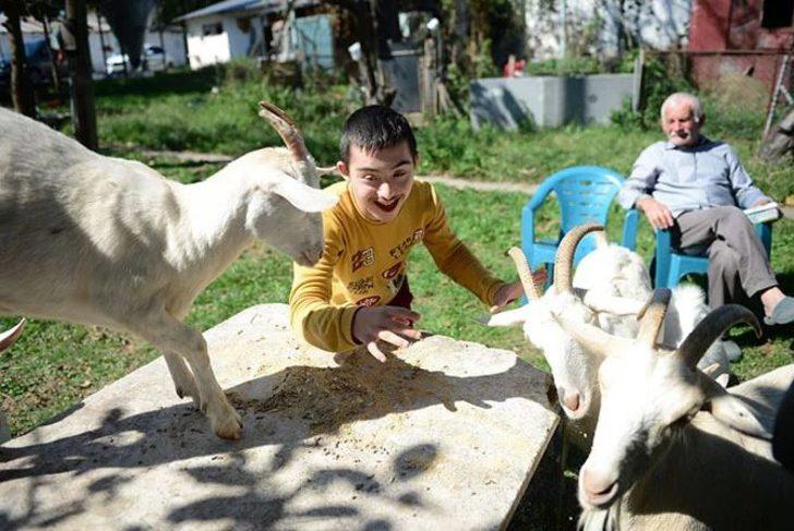 Down sendromlu Yasin Soyalp'e keçili terapi! G4