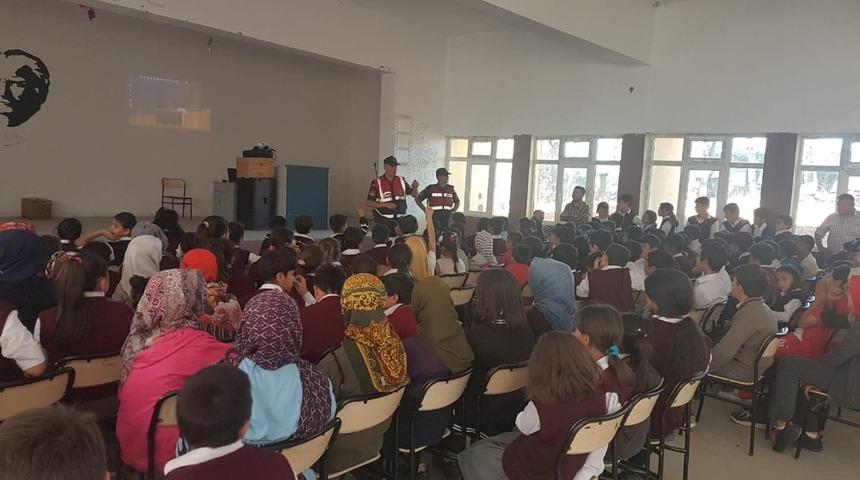 Jandarmadan trafik eğitimi