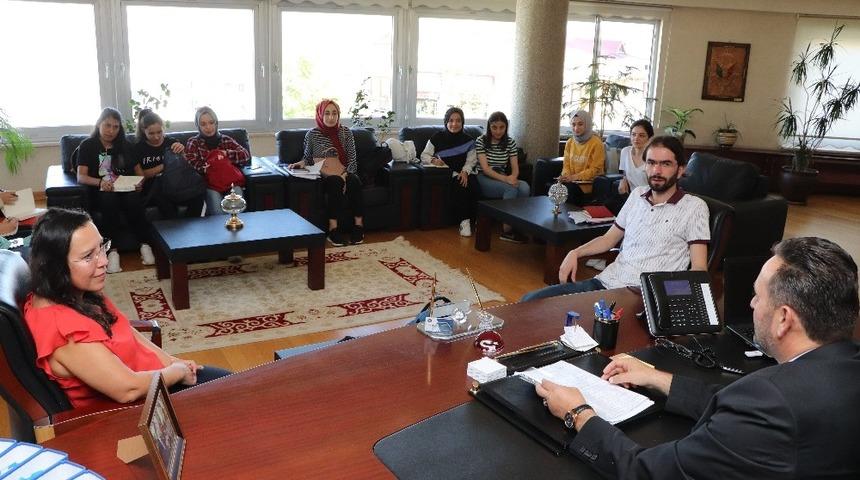 Mimarlık &ouml;ğrencileri Başkan Yanmaz&rsquo;ı ziyaret etti