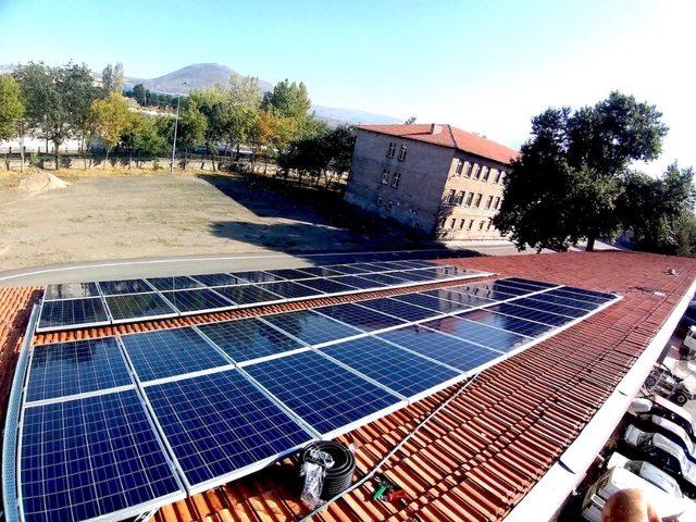 Meslek lisesi yılda 20 bin kilowatt elektrik üretecek