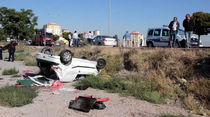 Otomobil şarampole yuvarlandı: 2 yaralı