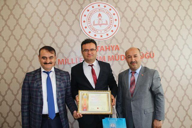 Çavdarhisar İmam Hatip Ortaokulu’na başarı belgesi