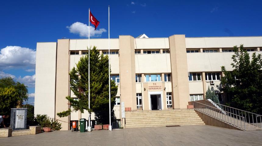 Depremde hasar g&ouml;ren Marmara Ereğlisi Kaymakamlığı taşınıyor