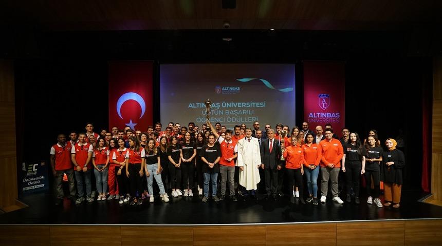 Altınbaş &Uuml;niversitesi'nde akademik yılla '&Ouml;ğrenci Ombudsmanlığı' birimi de a&ccedil;ıldı