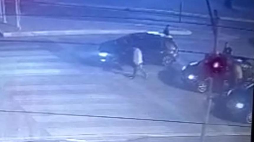 Kaza yaptı, ka&ccedil;arken motosikletli gencin &ouml;l&uuml;m&uuml;ne neden oldu