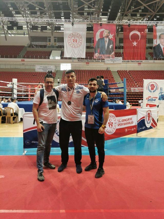 Kağıtsporlu boksör, Türkiye Şampiyonası yolcusu