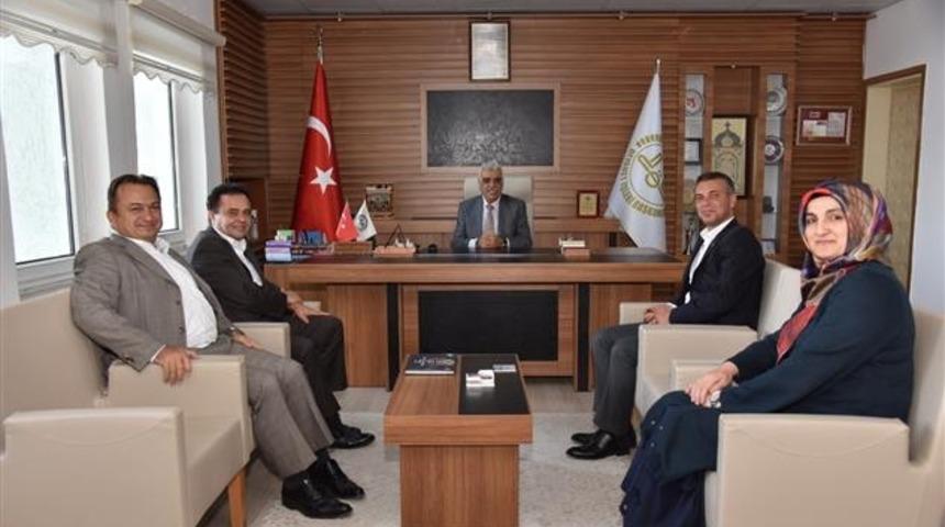 Başkan Şahin, İl M&uuml;ft&uuml;s&uuml; Akkuş ile bir araya geldi