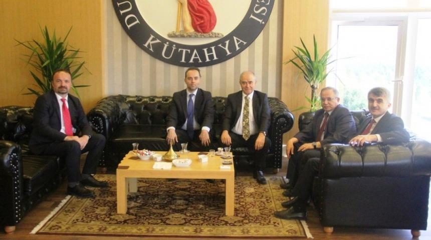 İş adamı İsmet G&uuml;ral&rsquo;dan Rekt&ouml;r Uysal&rsquo;a ziyaret