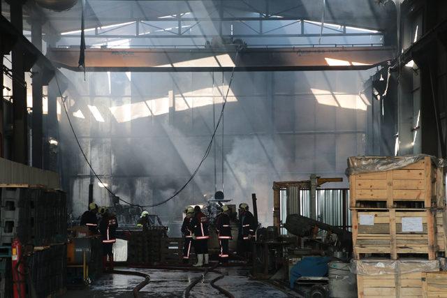 Ankara'da metal boru fabrikasında yangın
