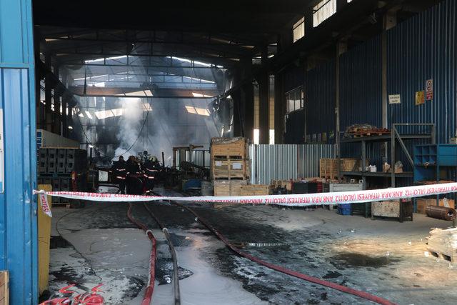 Ankara'da metal boru fabrikasında yangın